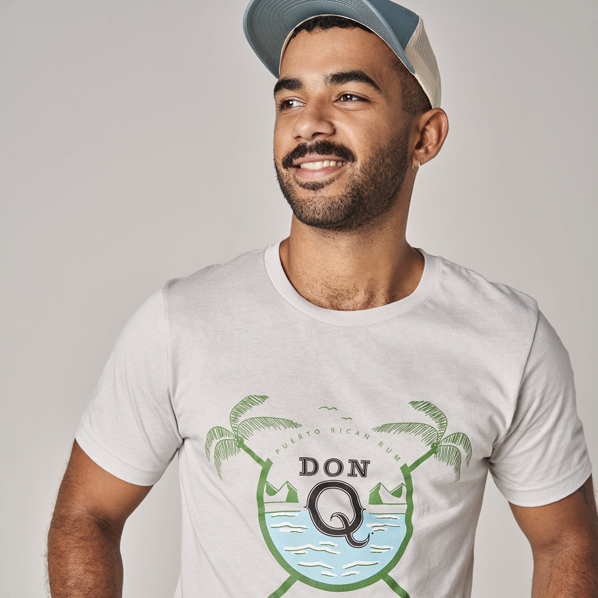 DON Q UNISEX SHORT SLEEVE TEE PALM TREES WITH WATER